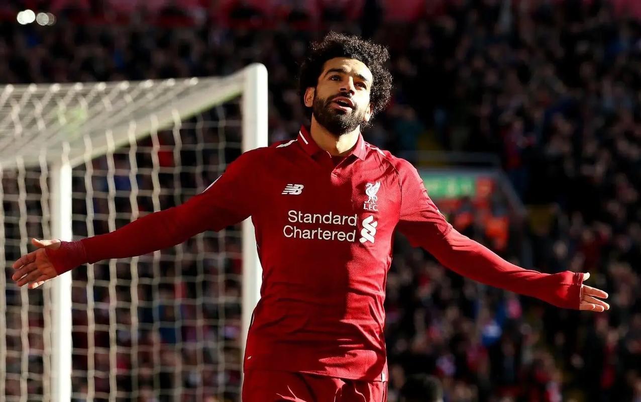 姆巴佩圣马梅斯上演双响 阿隆索率皇马重拾信心（姆巴佩圣马梅斯梅开二度，阿隆索带领皇马重振士气）