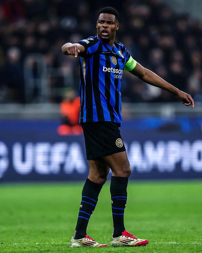 萨利巴：毫不犹豫地续约，是因我想在阿森纳取得成功（萨利巴：为在阿森纳实现抱负，我选择果断续约）