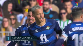 记者：申花队昨天傍晚抵达天津，出征的队伍中没有门将薛庆浩（记者：申花队昨傍晚抵津，出征名单未见门将薛庆浩）