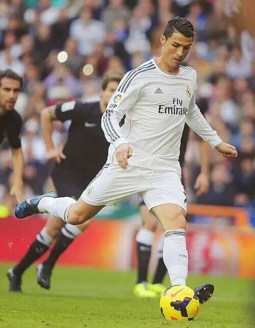 TA：曼联在英超比赛中控球率较低时，往往能取得更好的结果