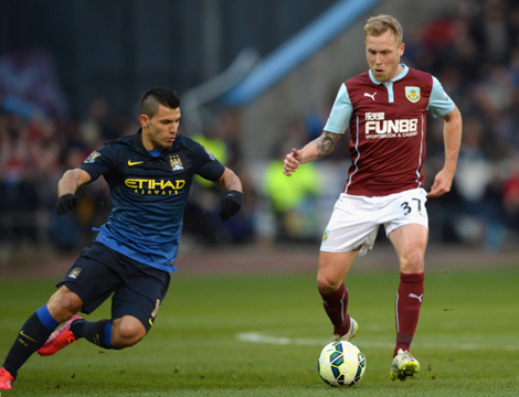 极速飞驰！25岁哈兰德狂轰英超百球，即将超越德罗巴和C罗